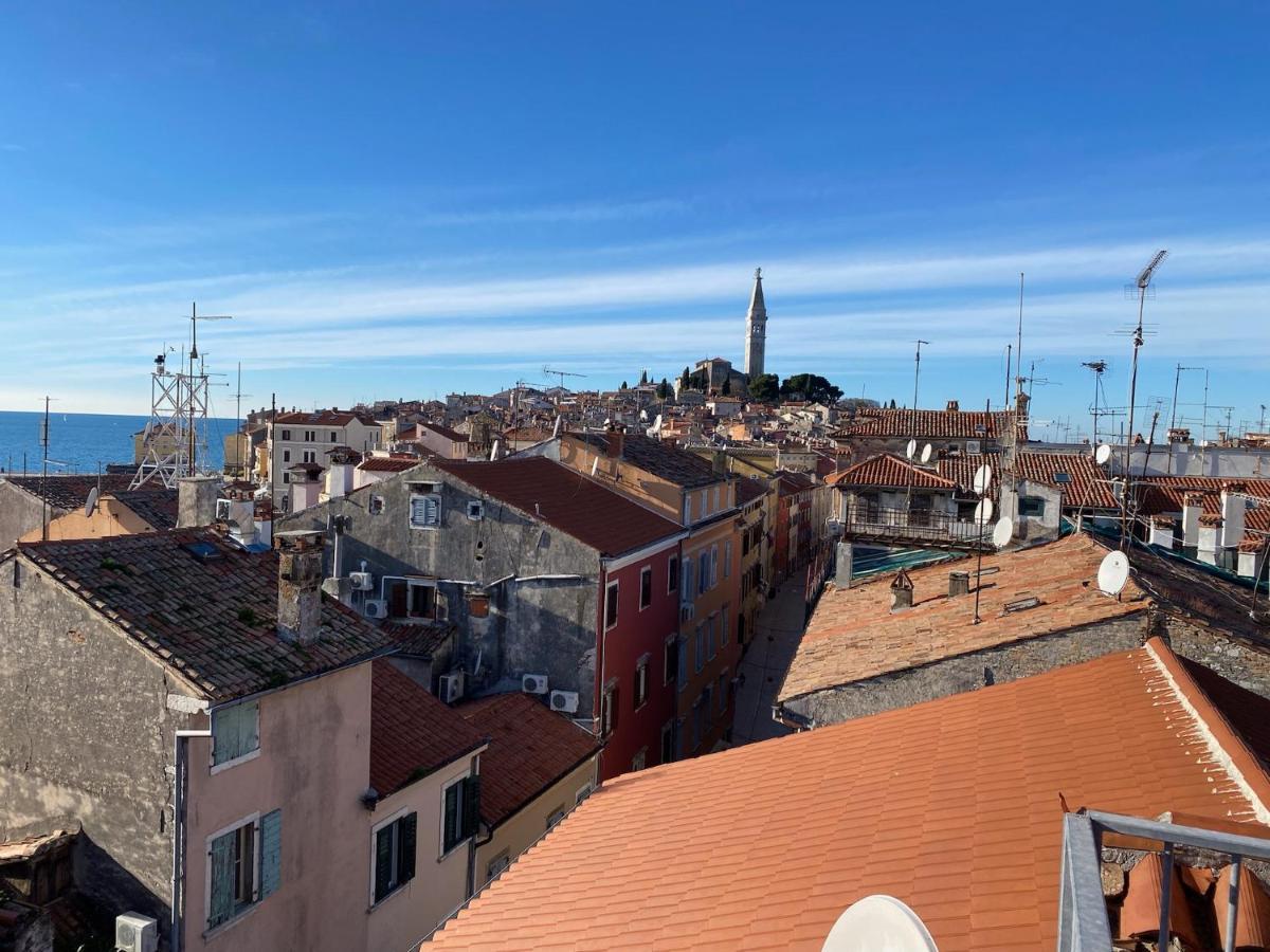 Apartamento Beautiful Sunsets Over The Roofs Of Rovinj Exterior foto