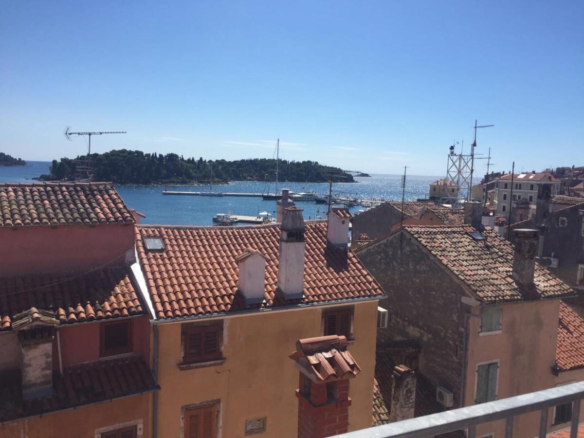 Apartamento Beautiful Sunsets Over The Roofs Of Rovinj Exterior foto